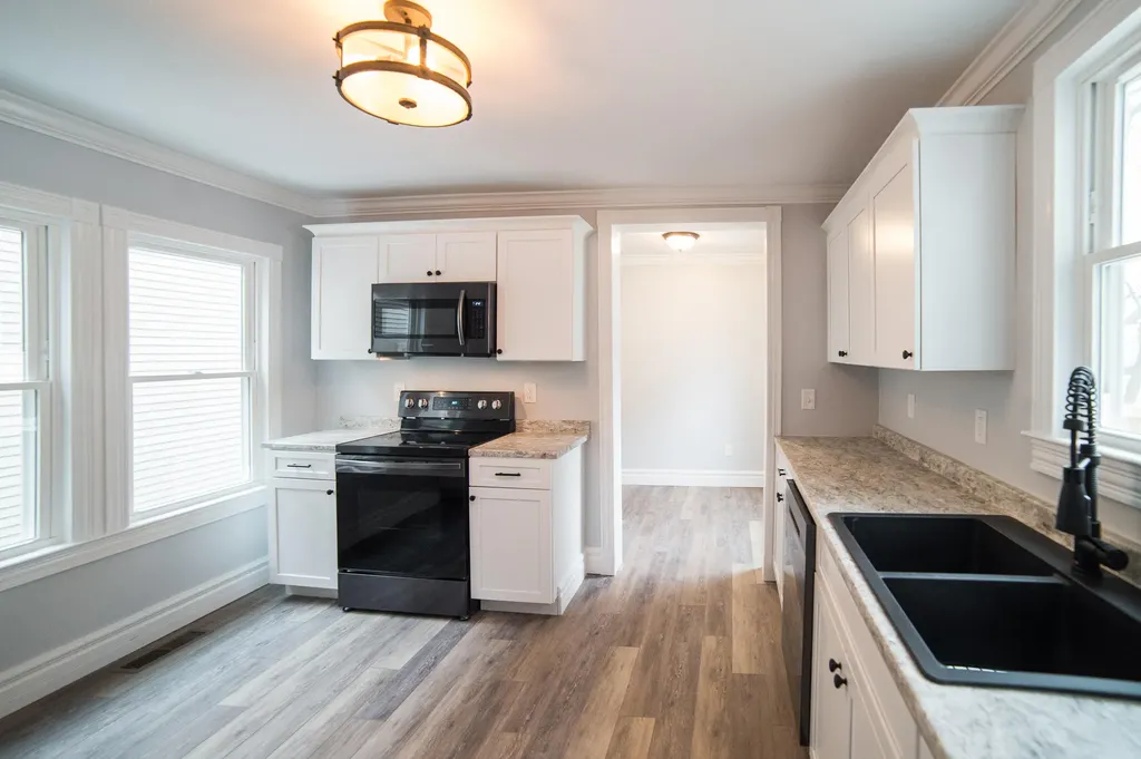 85 Montgomery Street Bangor ME 04401