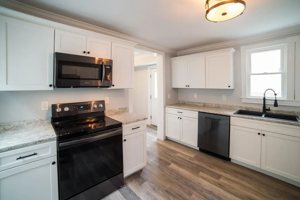 85 Montgomery Street Bangor ME 04401