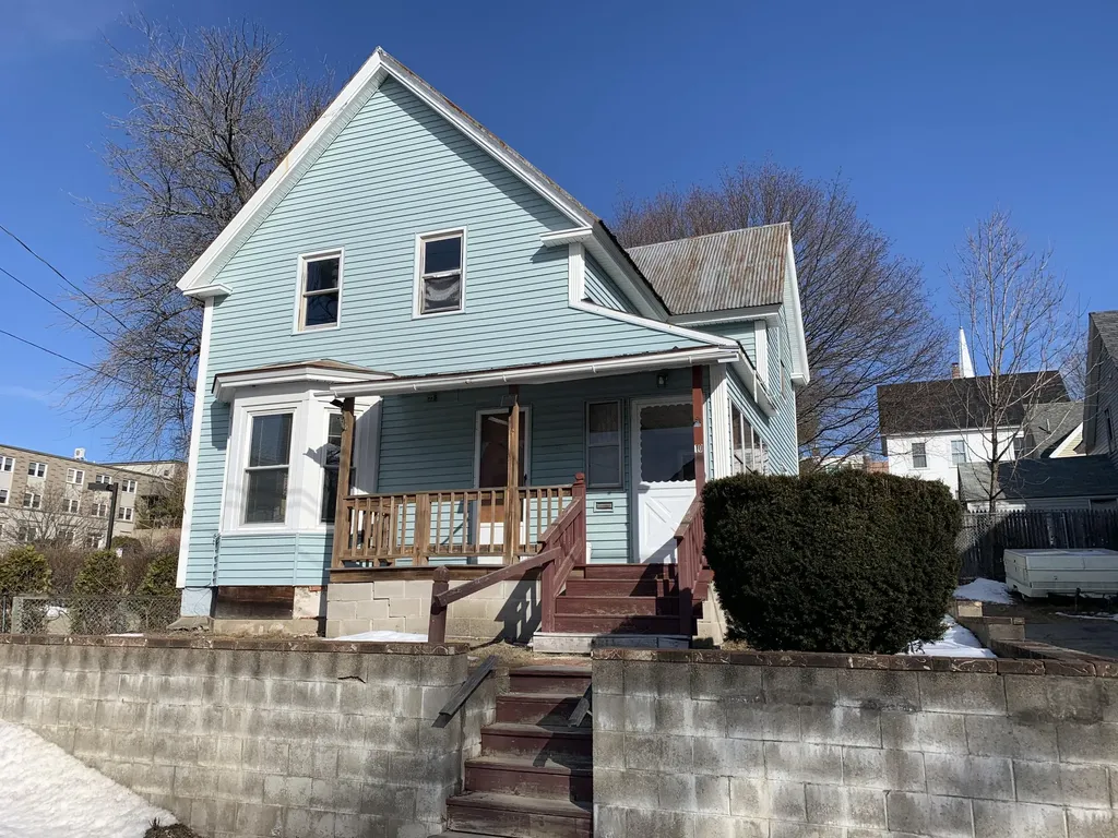 10 Shaw Street Sanford ME 04073