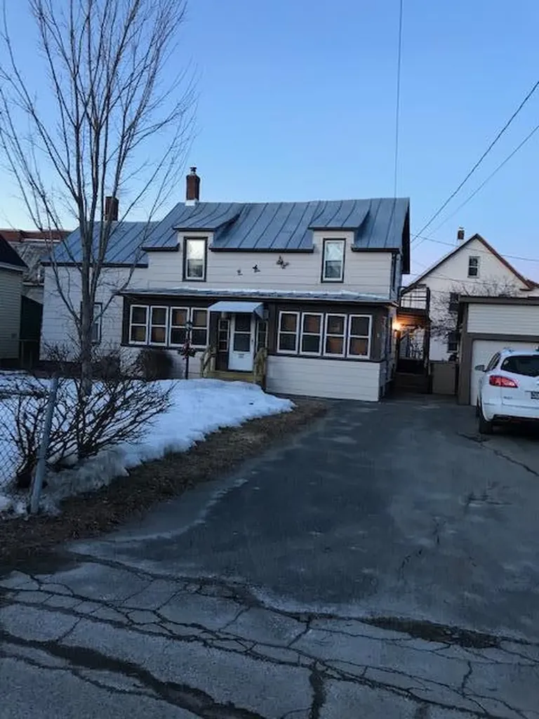 5 Carey Lane Waterville ME 04901