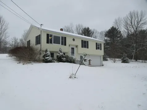 125 Dyer Road Carmel ME 04419