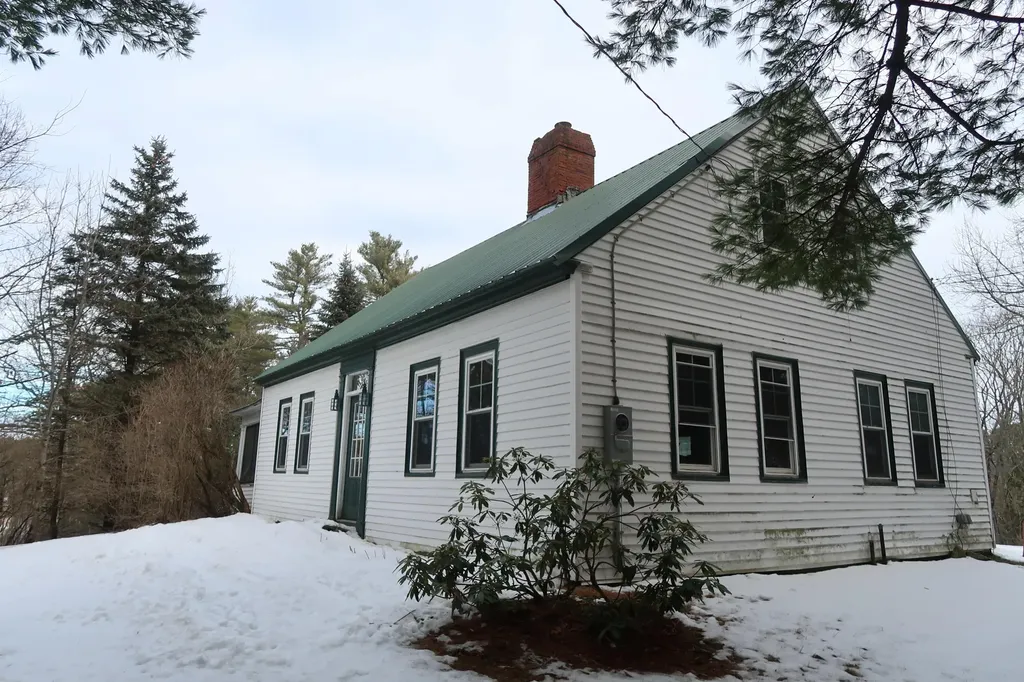 214 Wiscasset Road Whitefield ME 04353