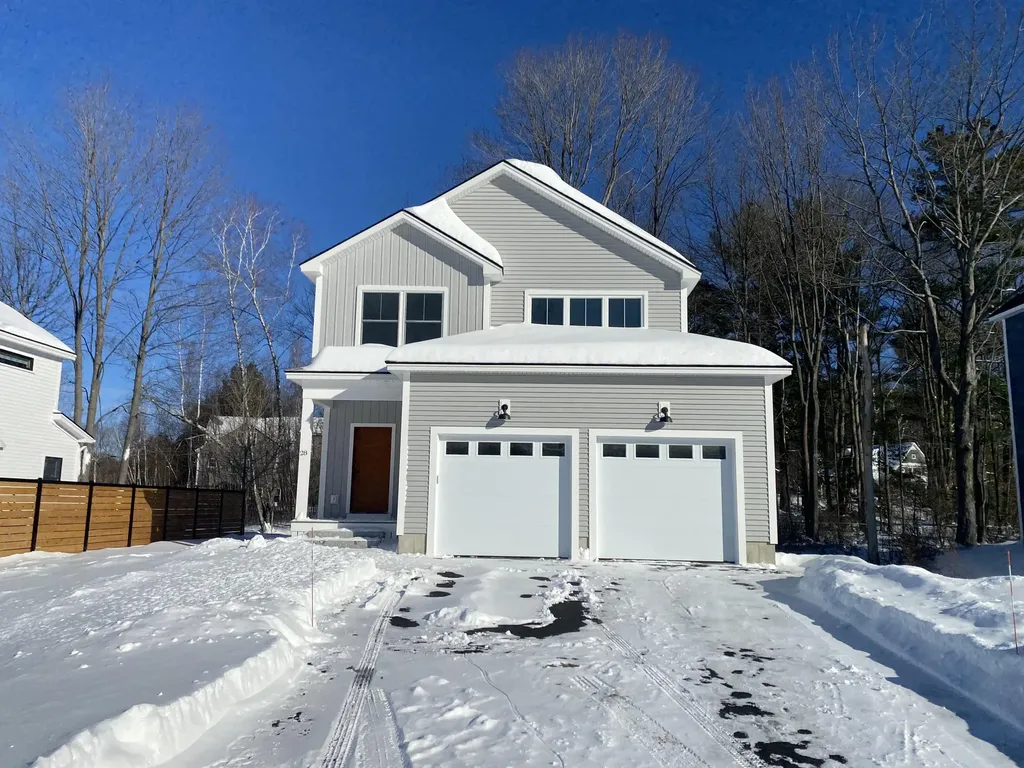 28 Benjamin Way Portland ME 04102