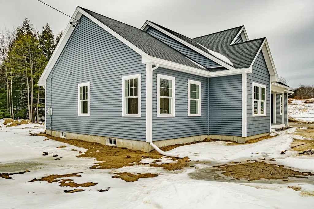9 Matobian Avenue Lewiston ME 04240