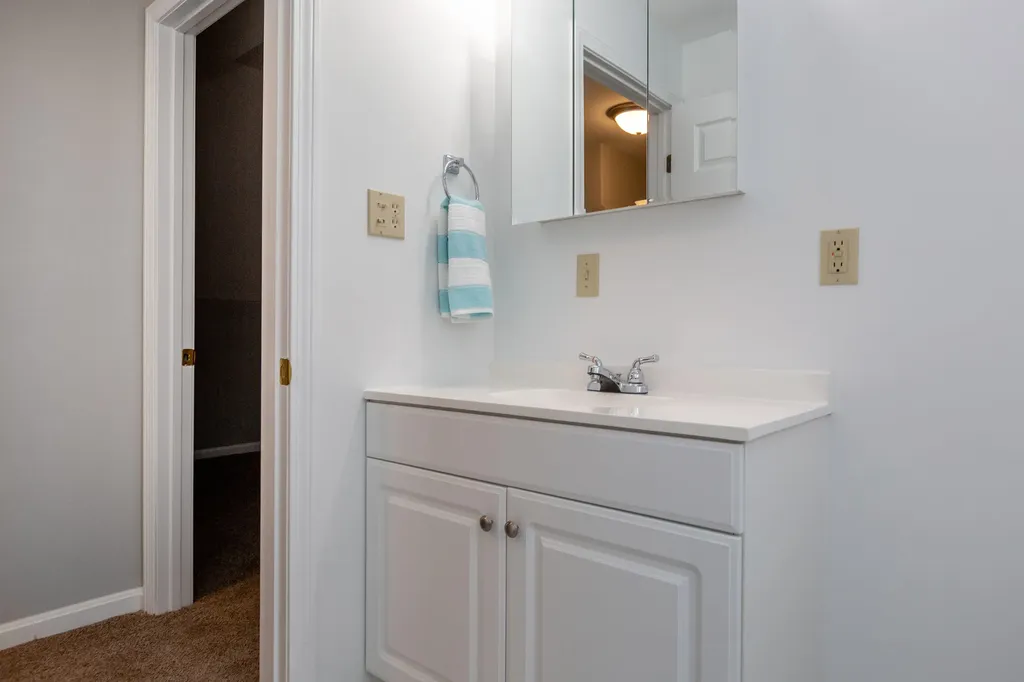 106 Cottage Road Windham ME 04062