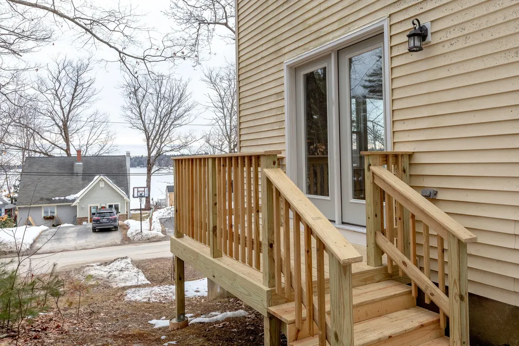 106 Cottage Road Windham ME 04062