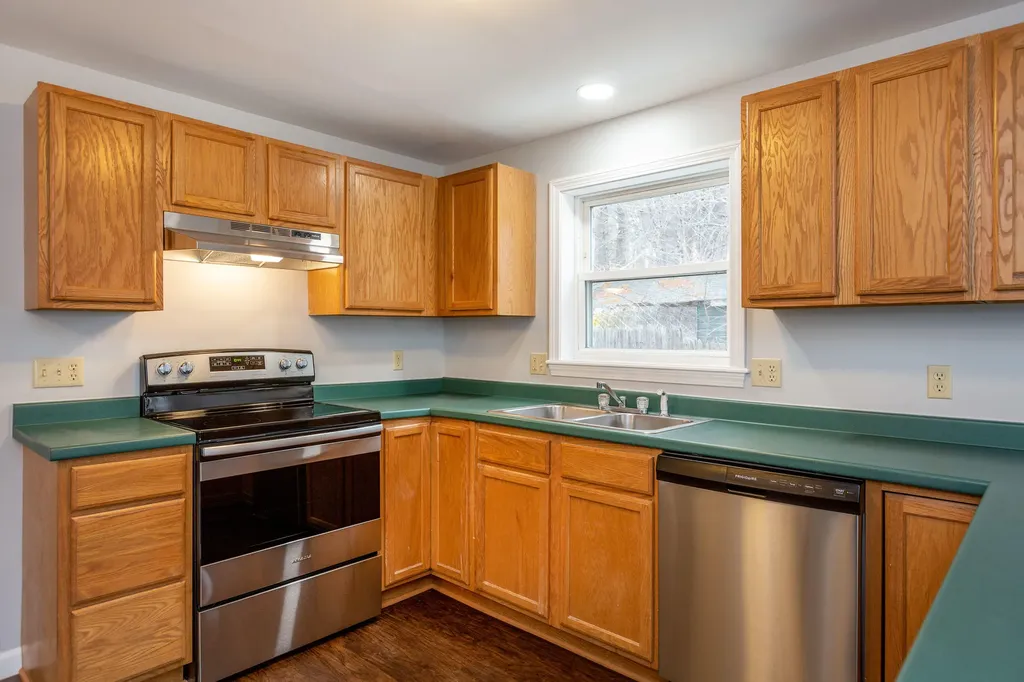 106 Cottage Road Windham ME 04062