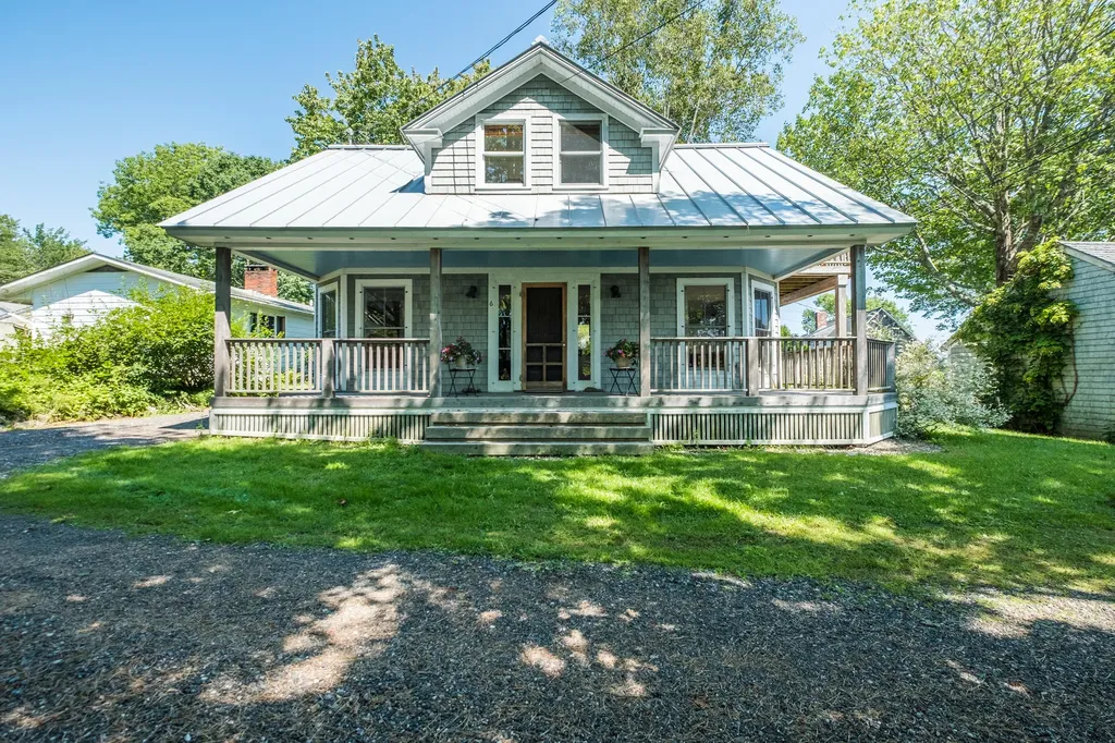 6 Rockaway Road Owls Head ME 04854