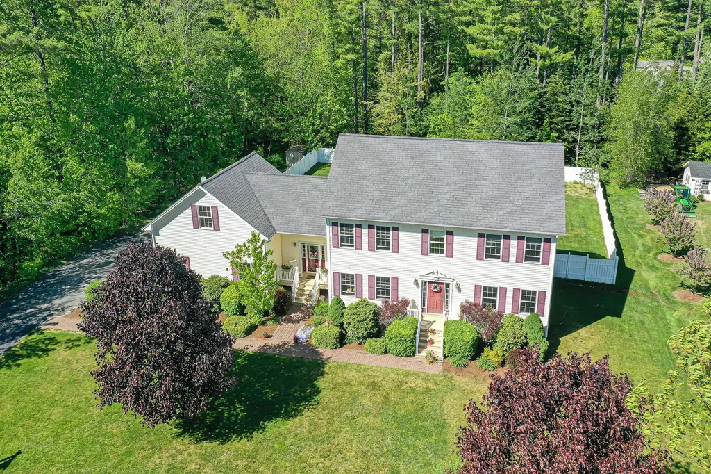 36 Sophie Lane Hampden ME 04444