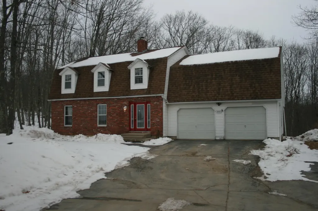 2667 Ohio Street Glenburn ME 04401