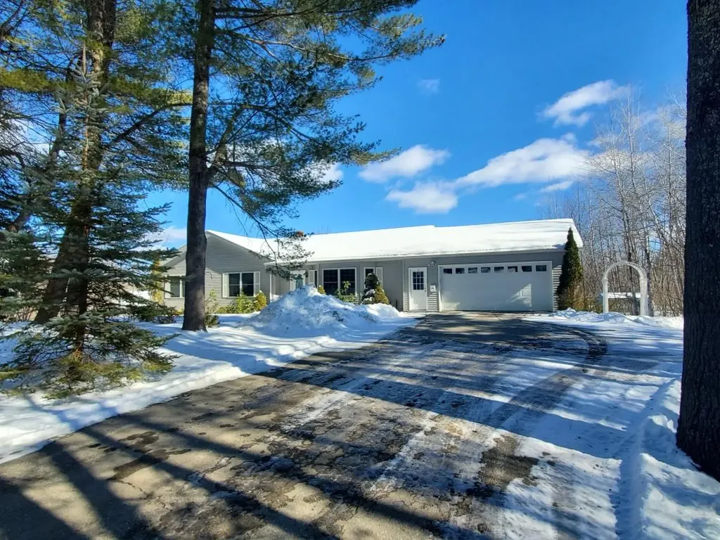 37 Applegate Lane Wilton ME 04294