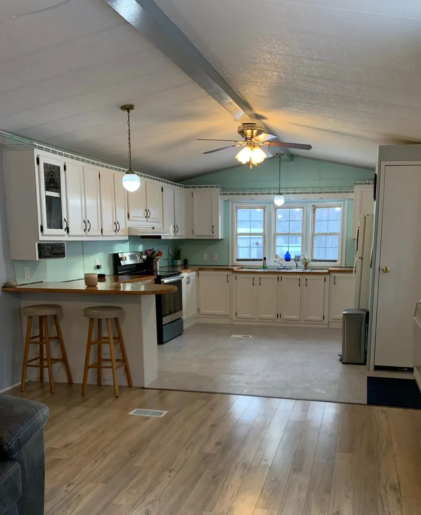 15 Oakwood Street Lyman ME 04002