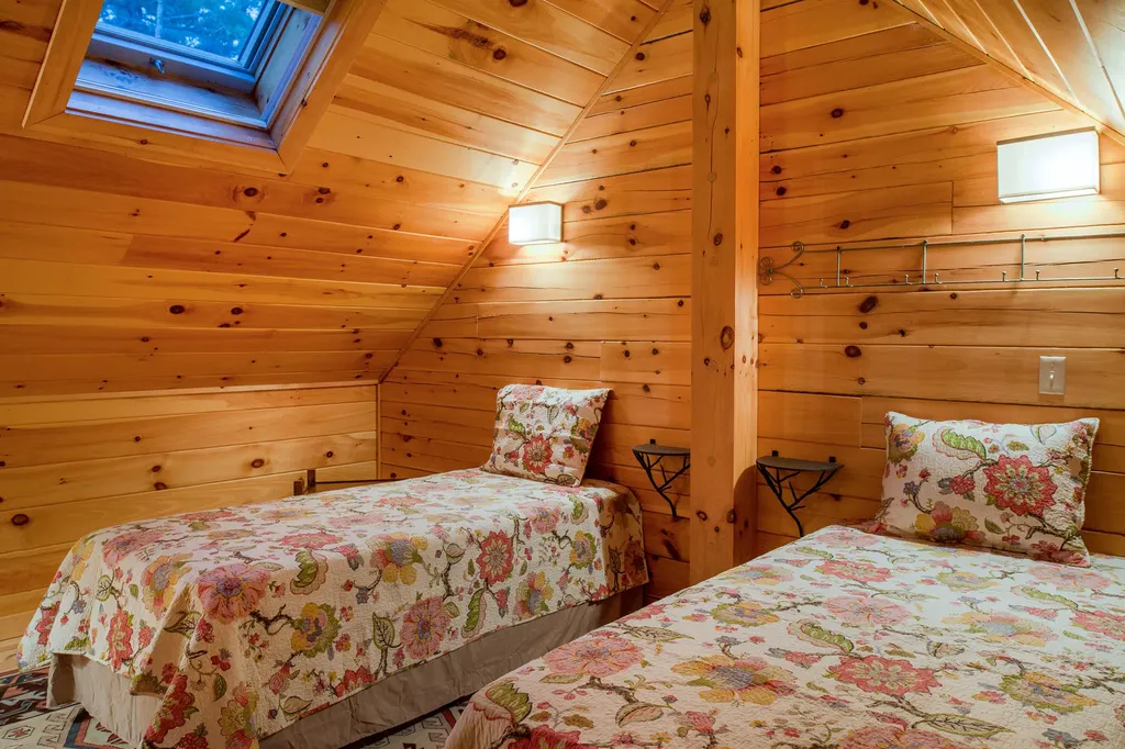 712 Peabody Pond Road Sebago ME 04029