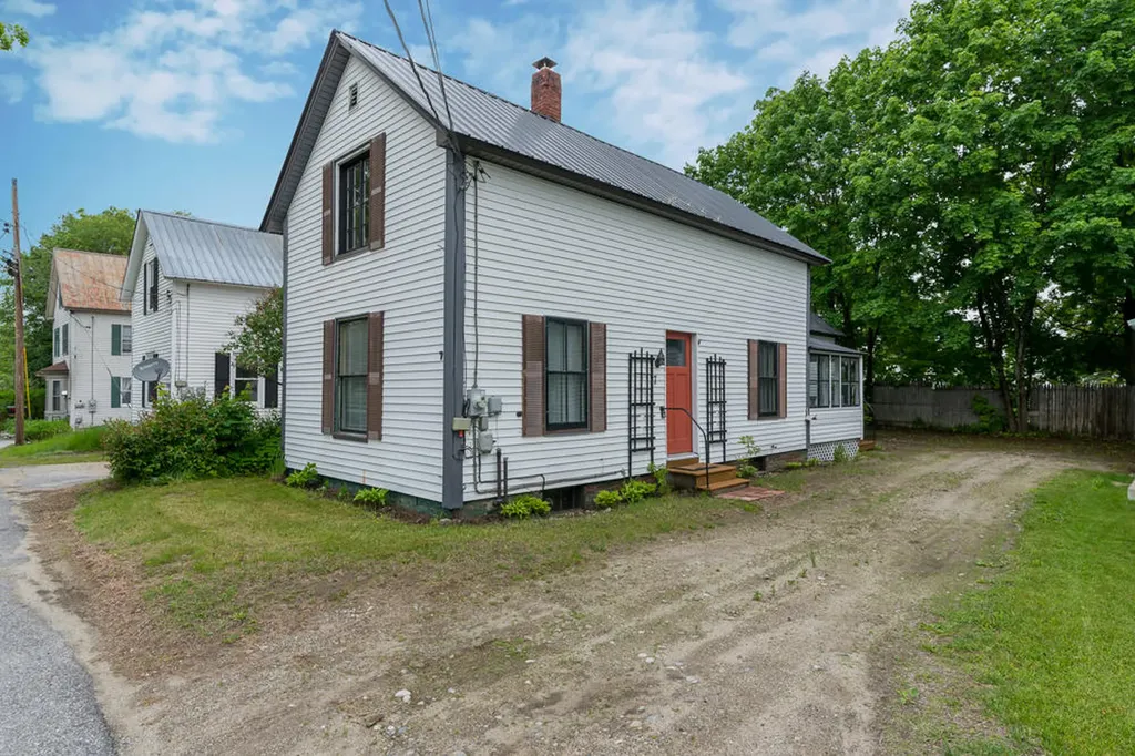 7 Hazen Street Norway ME 04268