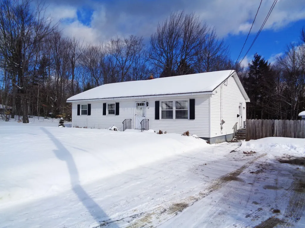 43 Grand Avenue Millinocket ME 04462