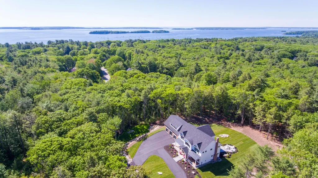 37 Arborside Drive Falmouth ME 04105