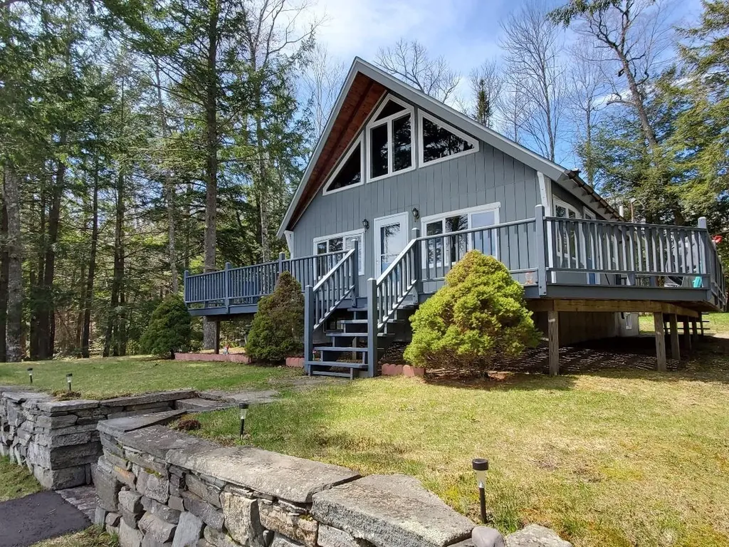 16 Loon Cove Strong ME 04983
