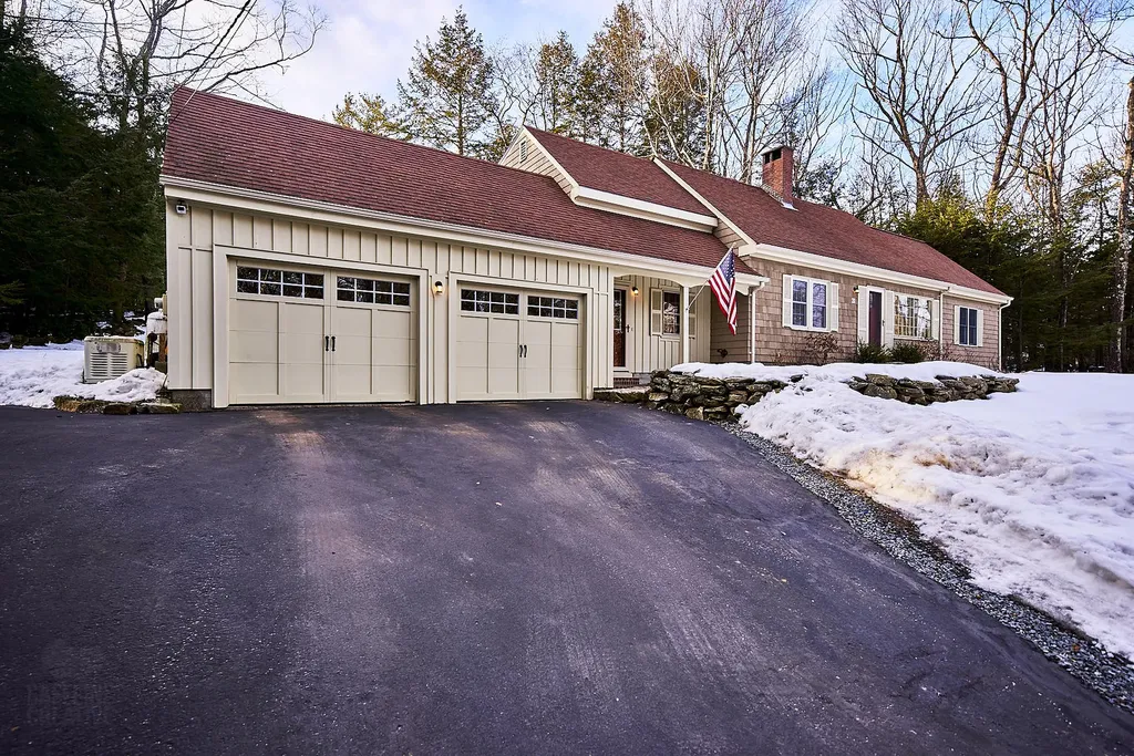 31 Brook Road Falmouth ME 04105