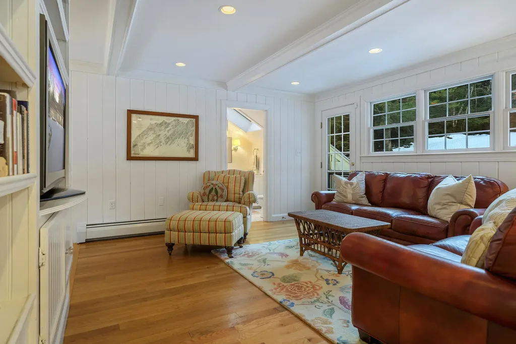 31 Brook Road Falmouth ME 04105