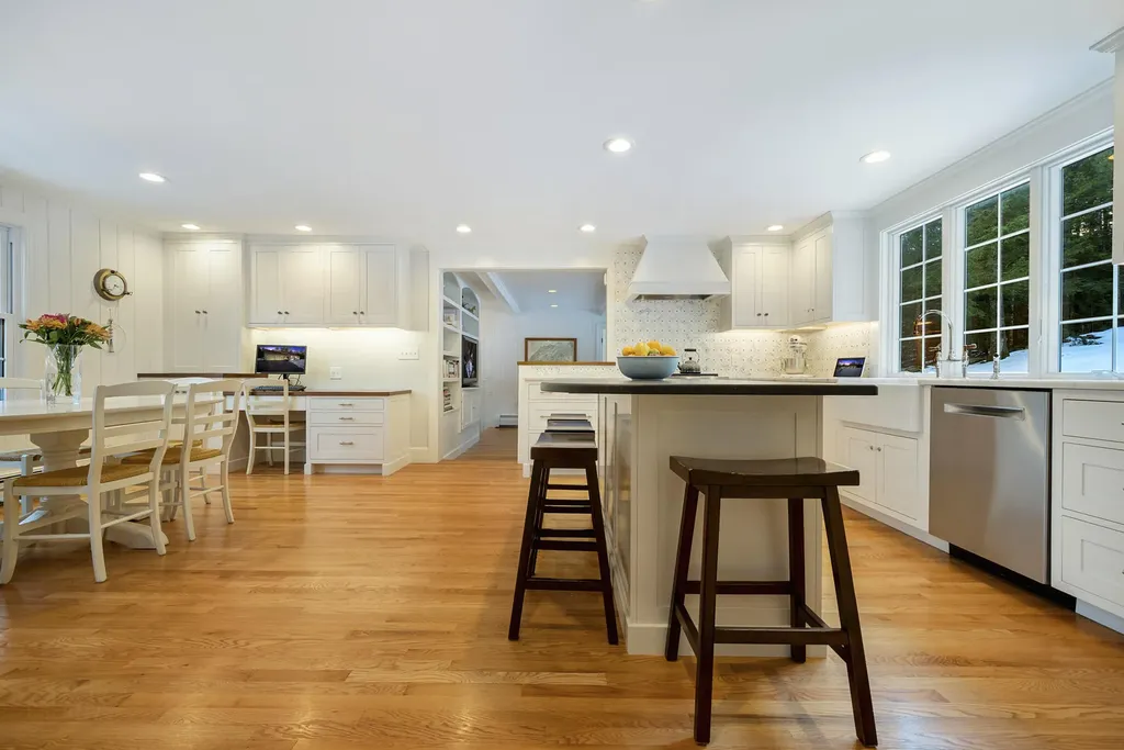 31 Brook Road Falmouth ME 04105