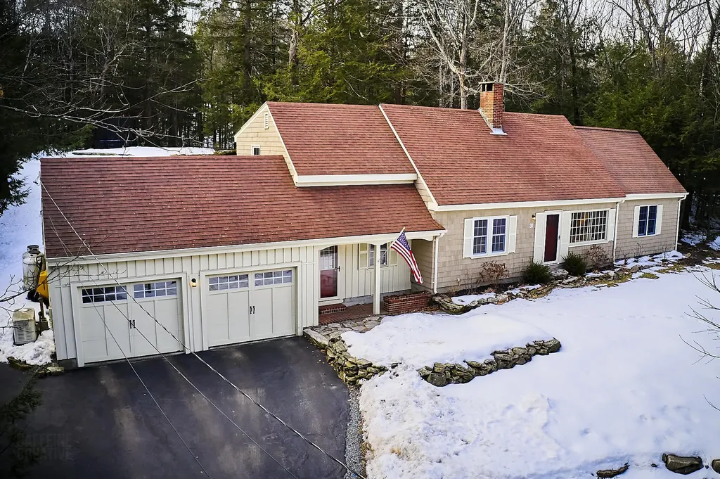 31 Brook Road Falmouth ME 04105