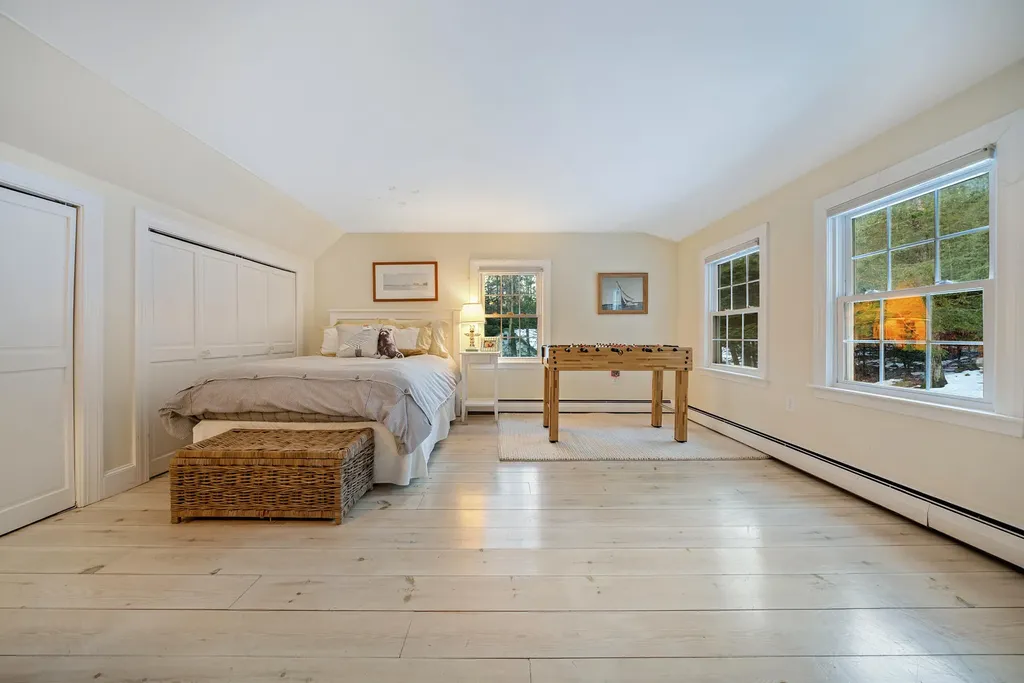 31 Brook Road Falmouth ME 04105