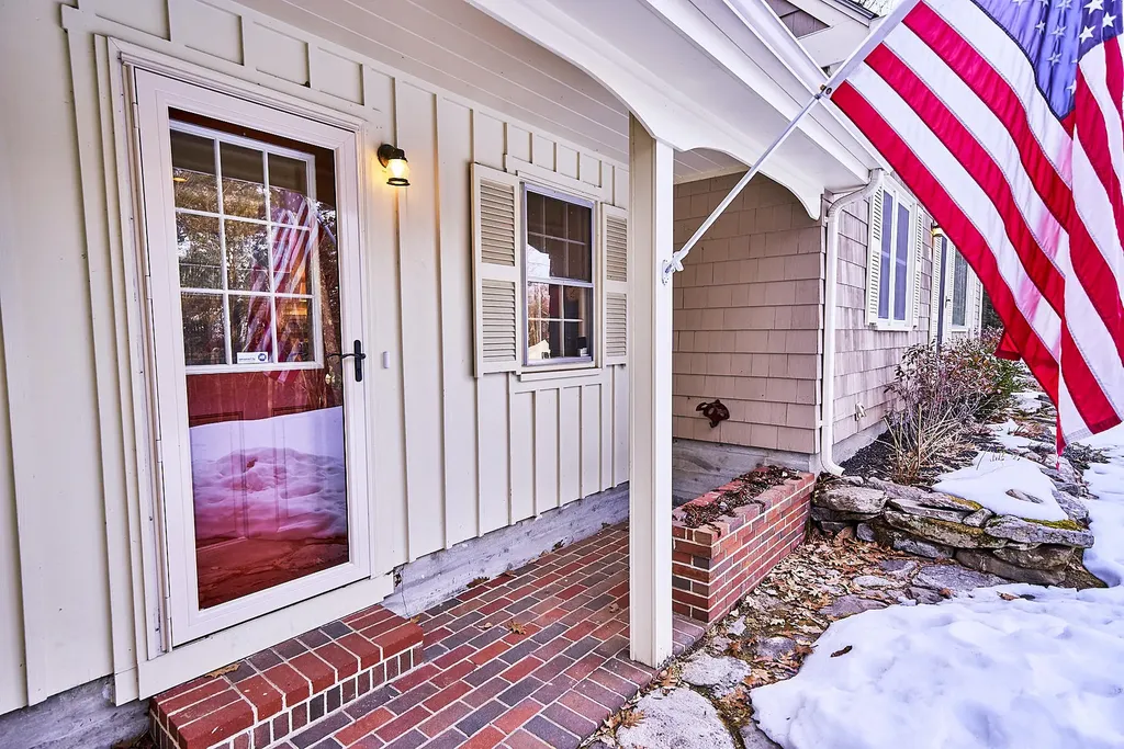 31 Brook Road Falmouth ME 04105