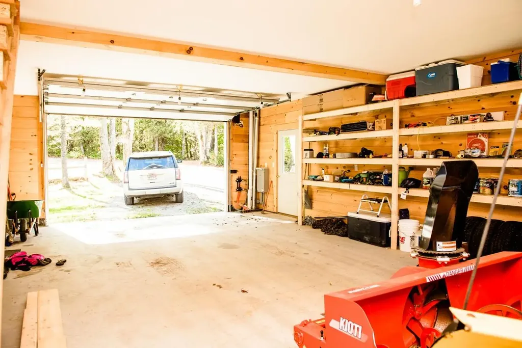4 Willow Drive New Vineyard ME 04956