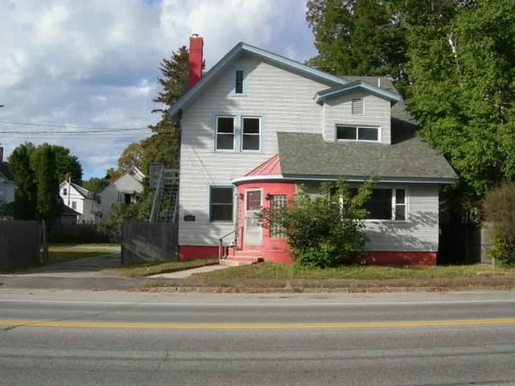 356 Turner Street Auburn ME 04210
