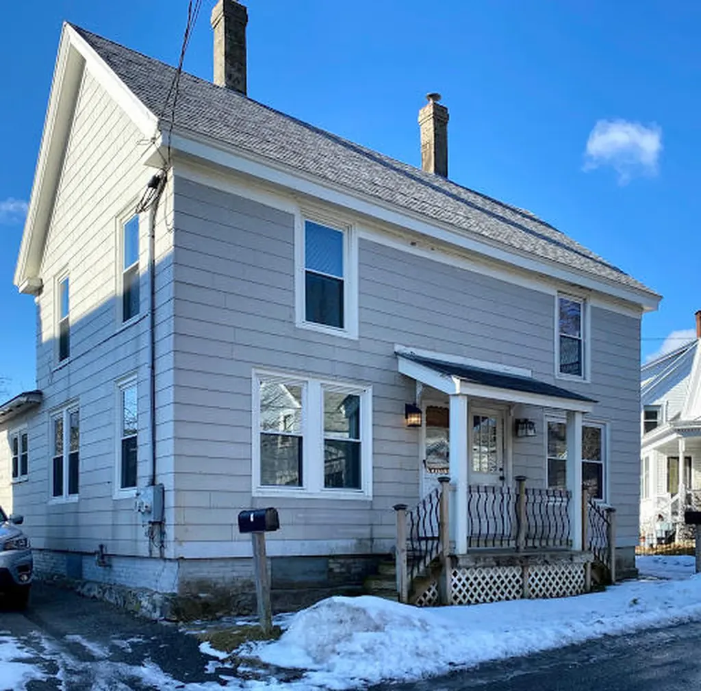 8 Cottage Street Rockland ME 04841