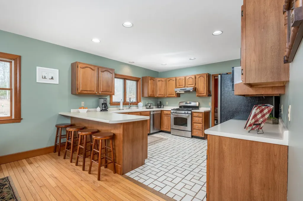 14 Jenny Drive Gray ME 04039