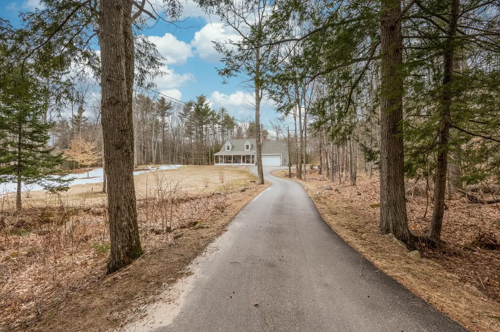 14 Jenny Drive Gray ME 04039