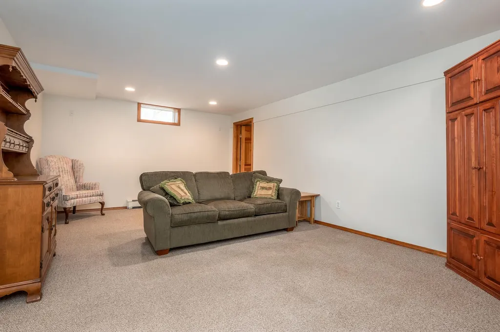 14 Jenny Drive Gray ME 04039