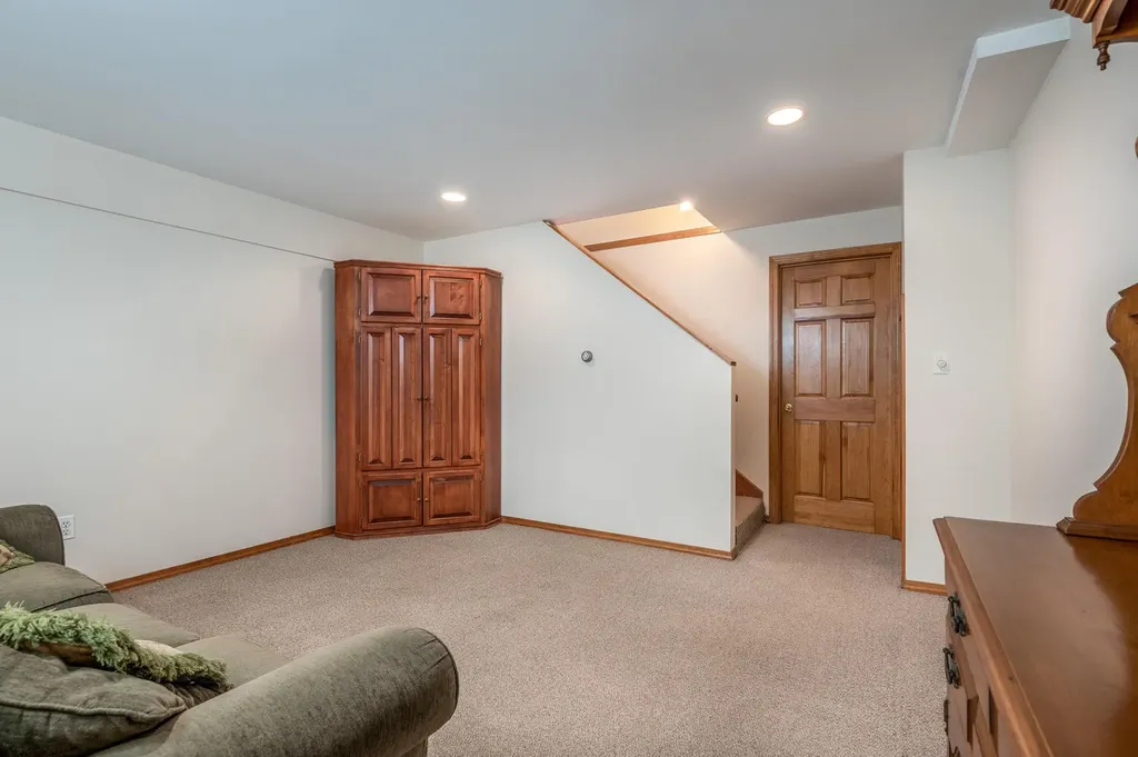 14 Jenny Drive Gray ME 04039