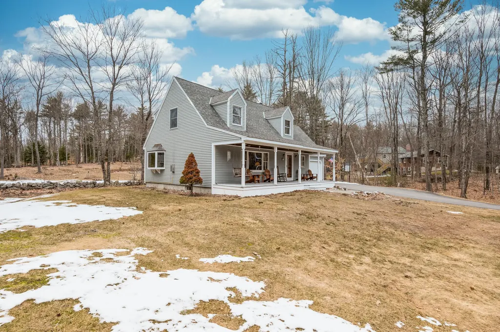14 Jenny Drive Gray ME 04039