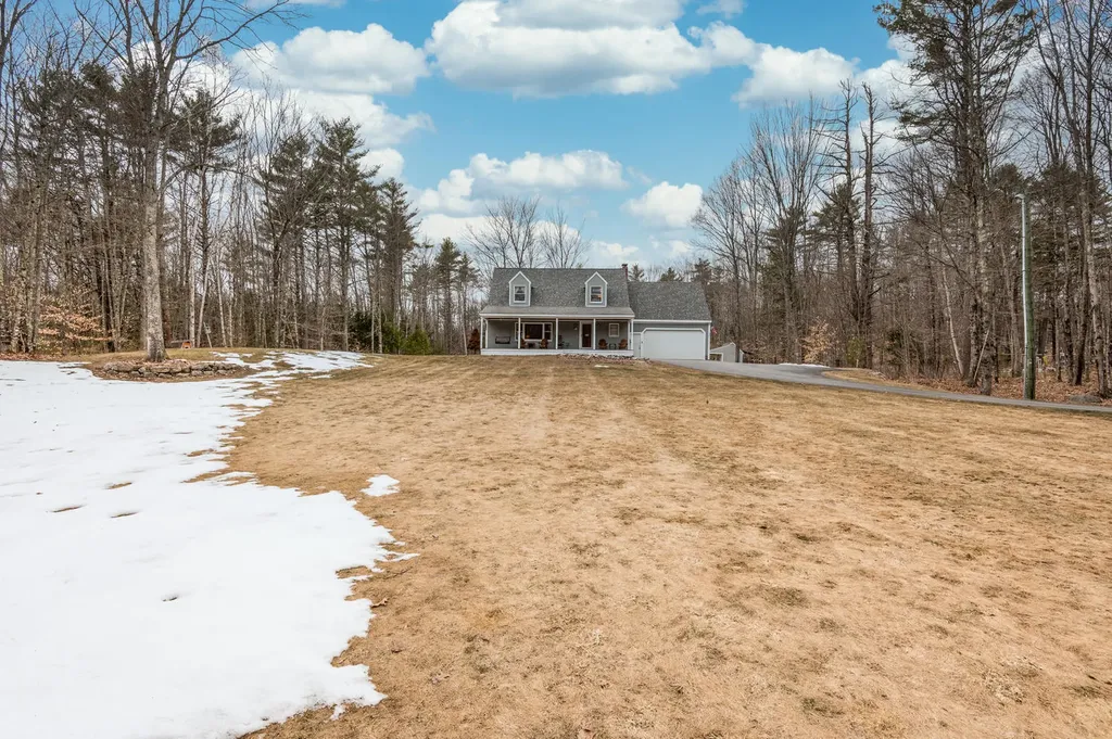 14 Jenny Drive Gray ME 04039