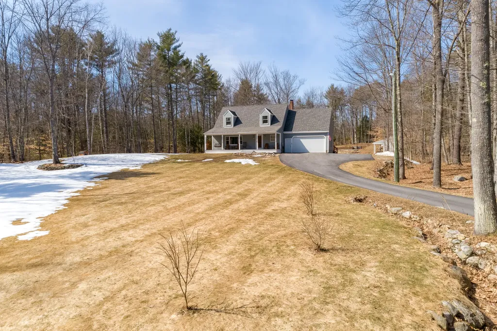 14 Jenny Drive Gray ME 04039