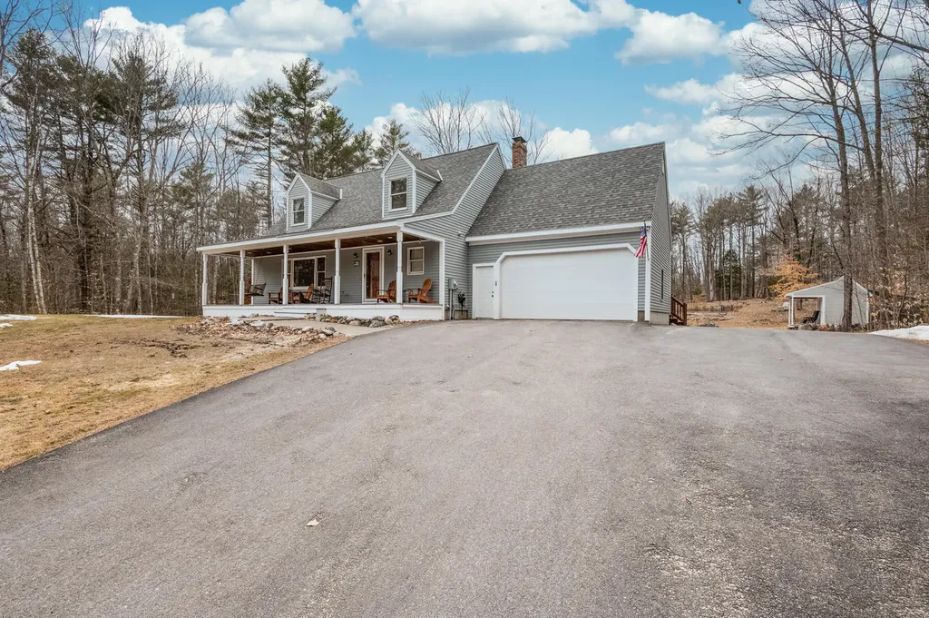 14 Jenny Drive Gray ME 04039