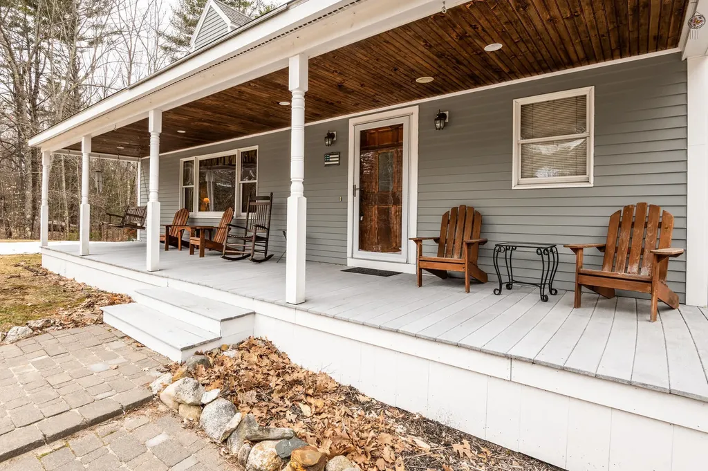 14 Jenny Drive Gray ME 04039