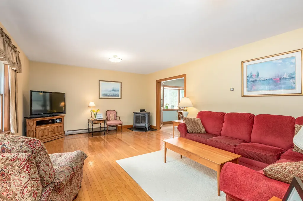 14 Jenny Drive Gray ME 04039