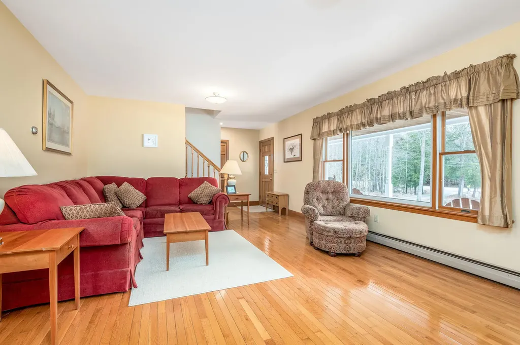 14 Jenny Drive Gray ME 04039