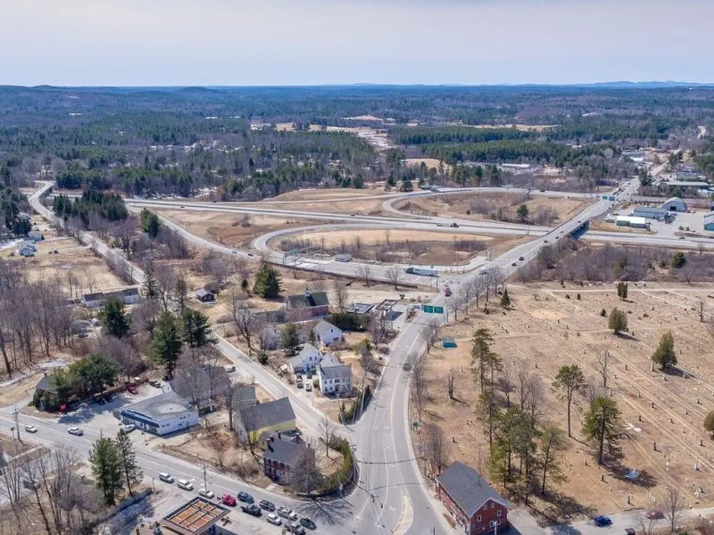 2 Center Road Gray ME 04039