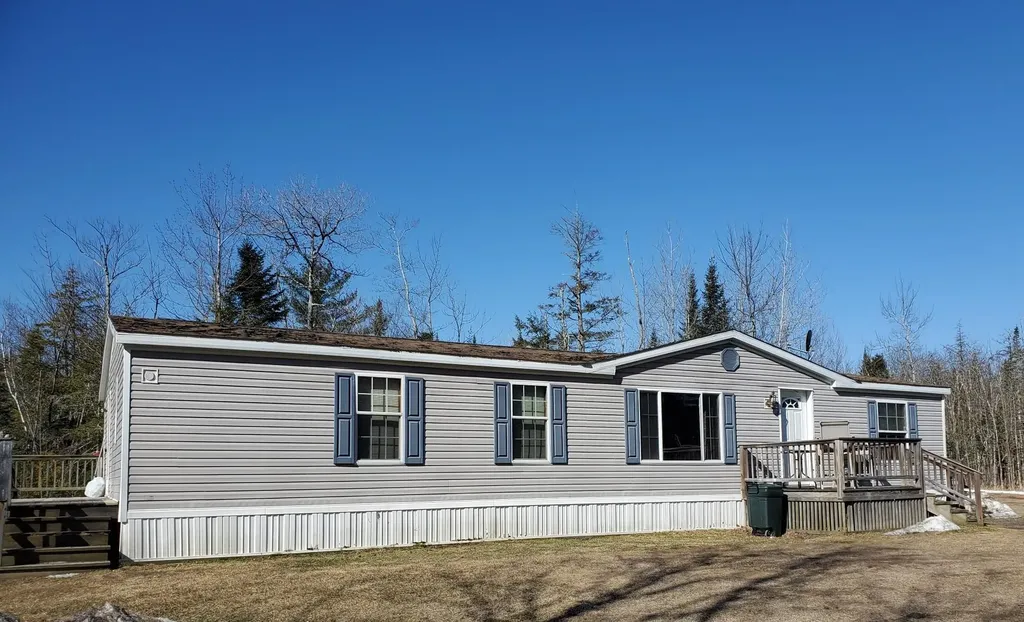 41 Green Road Fairfield ME 04901