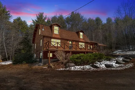 181 Mountain Road Raymond ME 04071