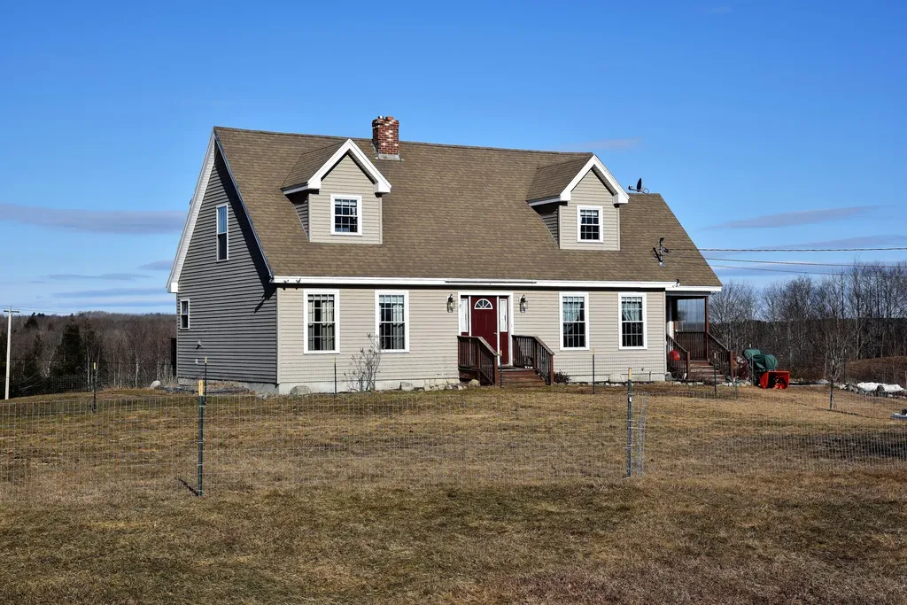 30 Wyman Road Benton ME 04901
