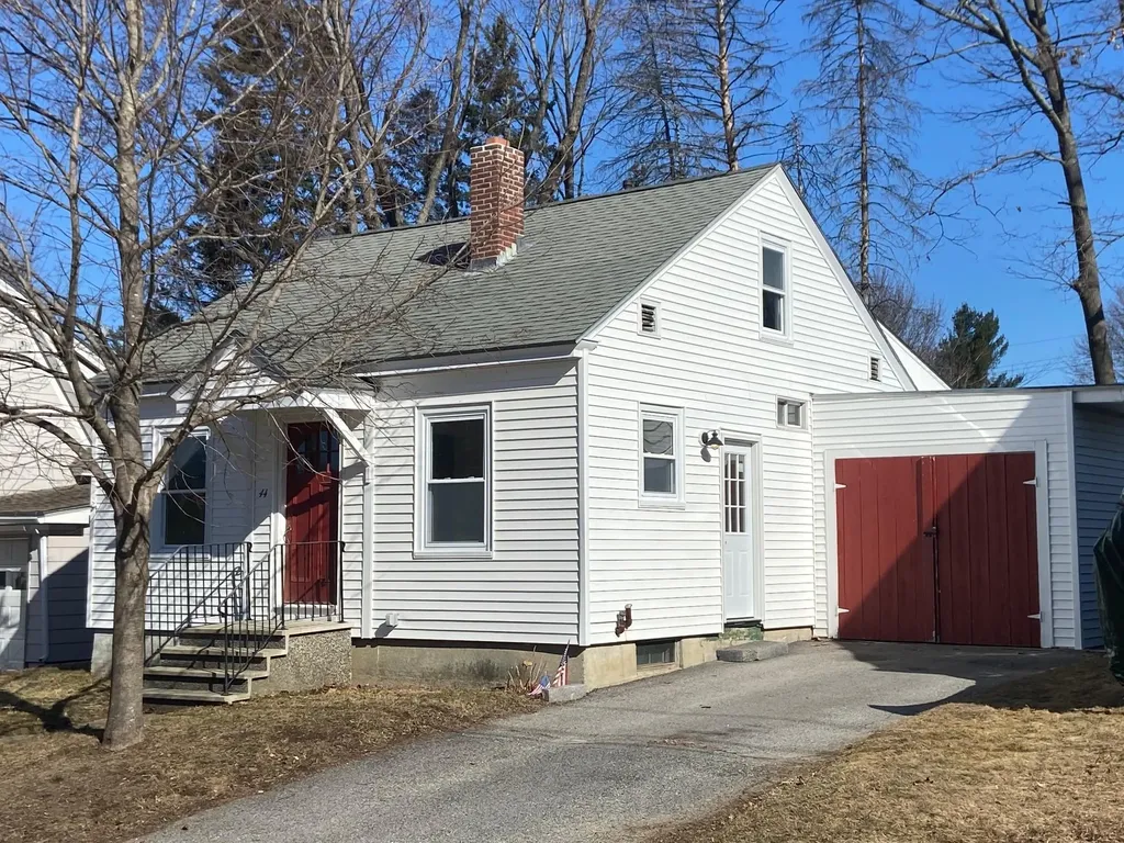 44 E Dartmouth Street Auburn ME 04210
