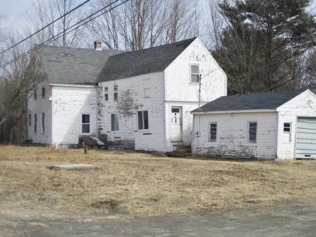 74 Eight Rod Road Waterville ME 04901