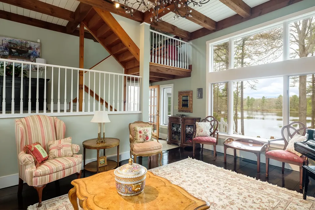 39 Crockett Neck Road Kittery ME 03905