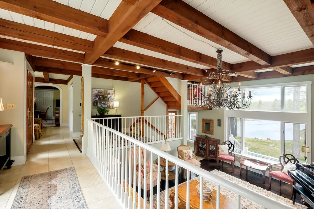 39 Crockett Neck Road Kittery ME 03905