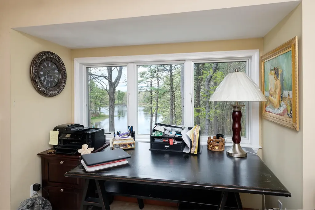 39 Crockett Neck Road Kittery ME 03905